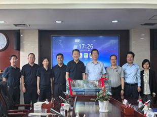 公司黨委書(shū)記、董事長(zhǎng)、總經(jīng)理王晨龍一行赴西安煤科院、陜西北人開(kāi)展調(diào)研學(xué)習(xí)交流