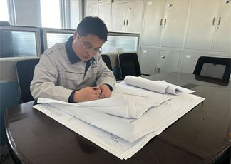 【身邊的榜樣】潘宏榮獲2023年京城機(jī)電模范職工